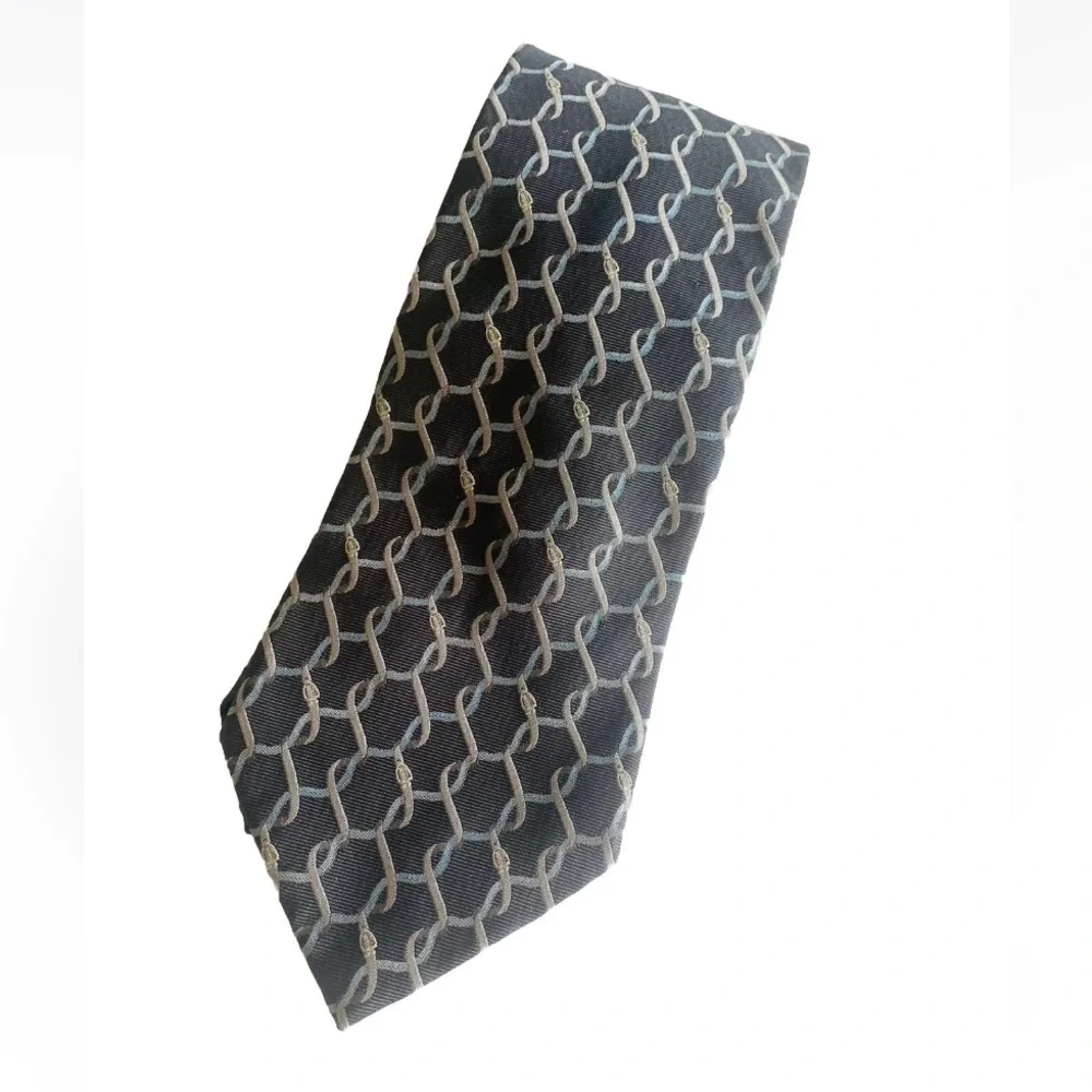 Gucci Classic Gray Geometric Men's 100% Silk Tie Business Formal Preppy Italy